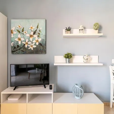Lightbooking Arenas Apartment *