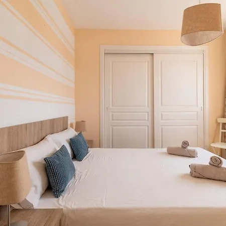Apartment Lightbooking Arenas